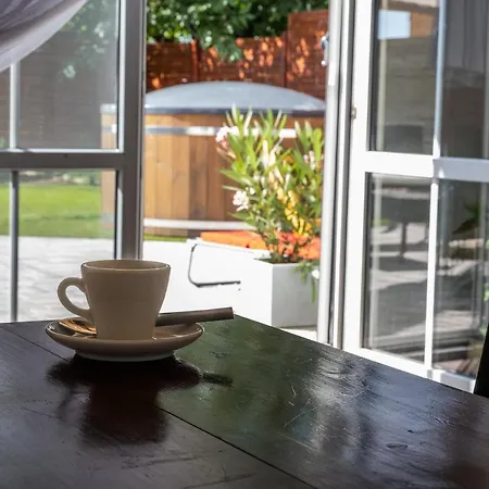 Alpakavendégház Apartman Balatoncsicsó